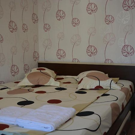 Iulia Studio 9 Bucarest Extérieur photo