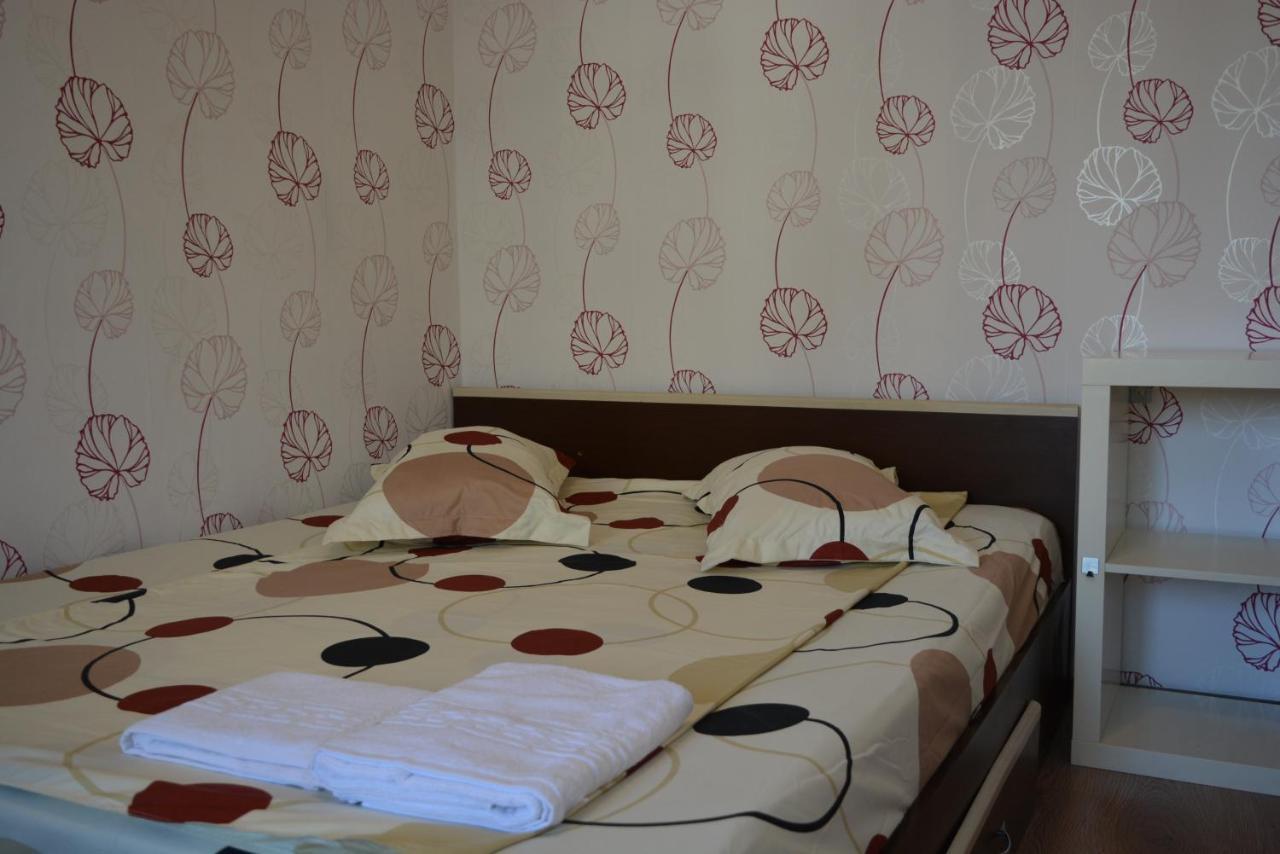 Iulia Studio 9 Bucarest Extérieur photo