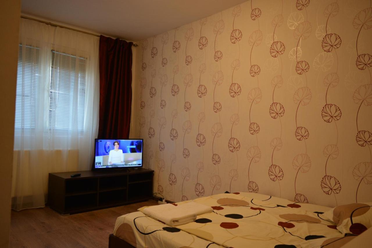 Iulia Studio 9 Bucarest Extérieur photo